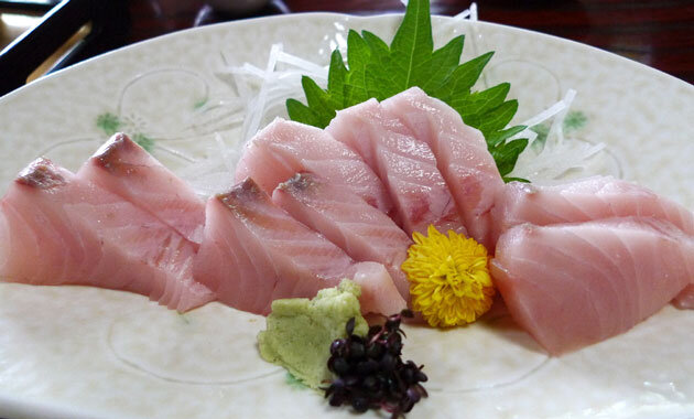 漁獲した魚を大切にする活動で街の活性化、島根・松江「福浦さわらの会」